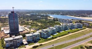 Boom inmobiliario en Punta del Este: explosión de ocupación y nuevas obras impulsadas por inversores argentinos